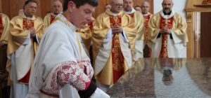 «Це місце не для торгу, а для зустрічі з Богом» У Житомирі відбулося освячення храму Божого Милосердя