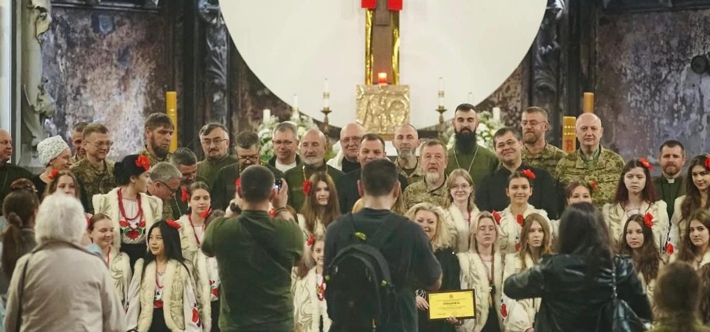 СПІЛЬНА МОЛИТВА ЗАРАДИ МИРУ: ВІЙСЬКОВІ КАПЕЛАНИ ОБ’ЄДНАЛИСЯ У КИЄВІ