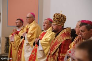 Похорон єпископа Яна Пурвінського: «ВІН БУВ СВІДКОМ ВІРИ, НАДІЇ ТА ЛЮБОВІ»