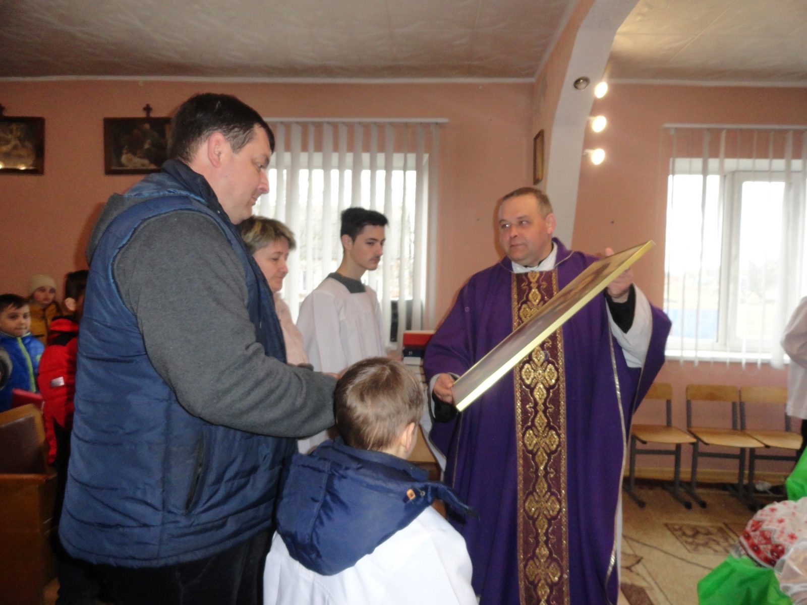 ПАЛОМНИЦТВО ІКОНИ СВЯТОЇ РОДИНИ