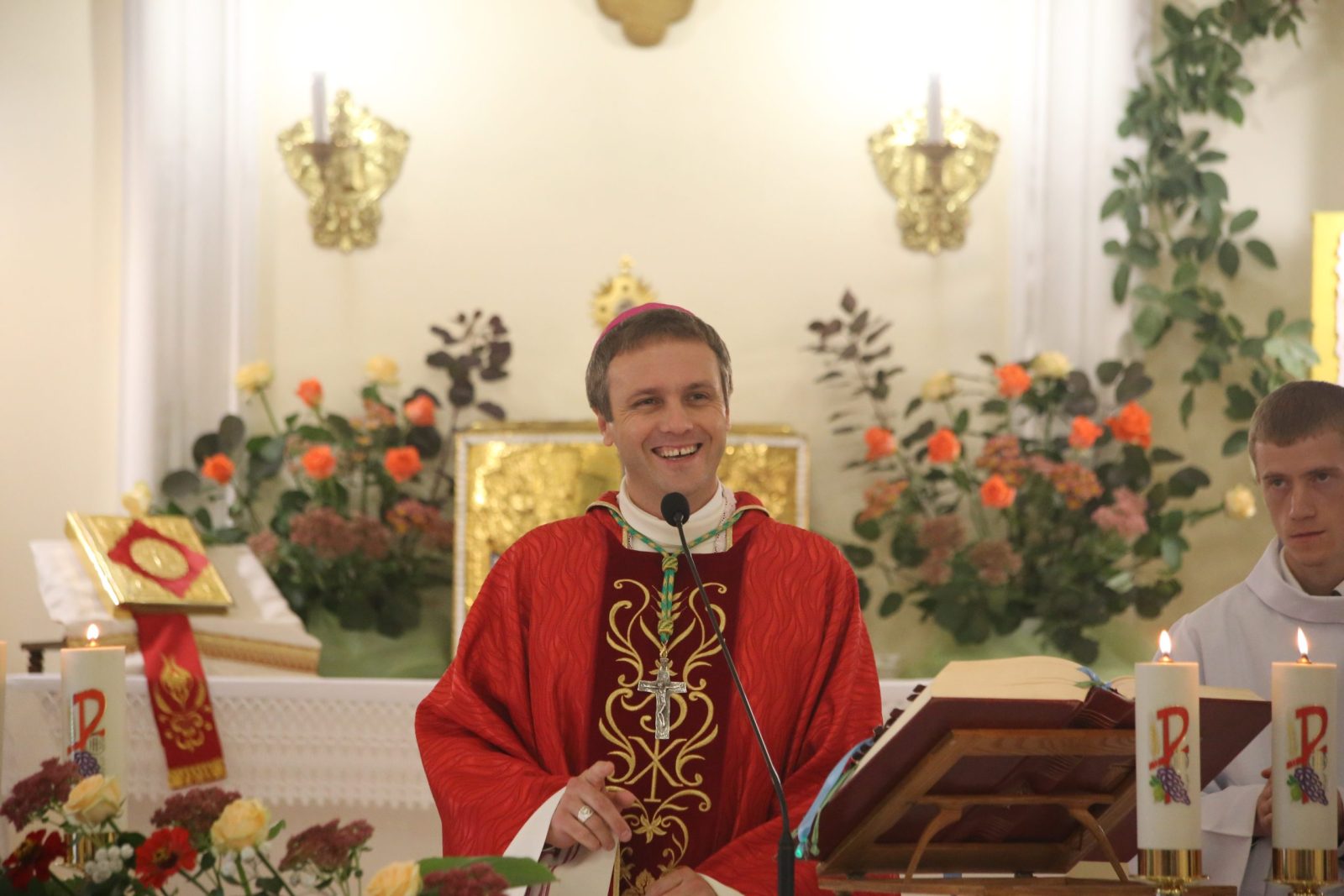 Святі нам потрібні